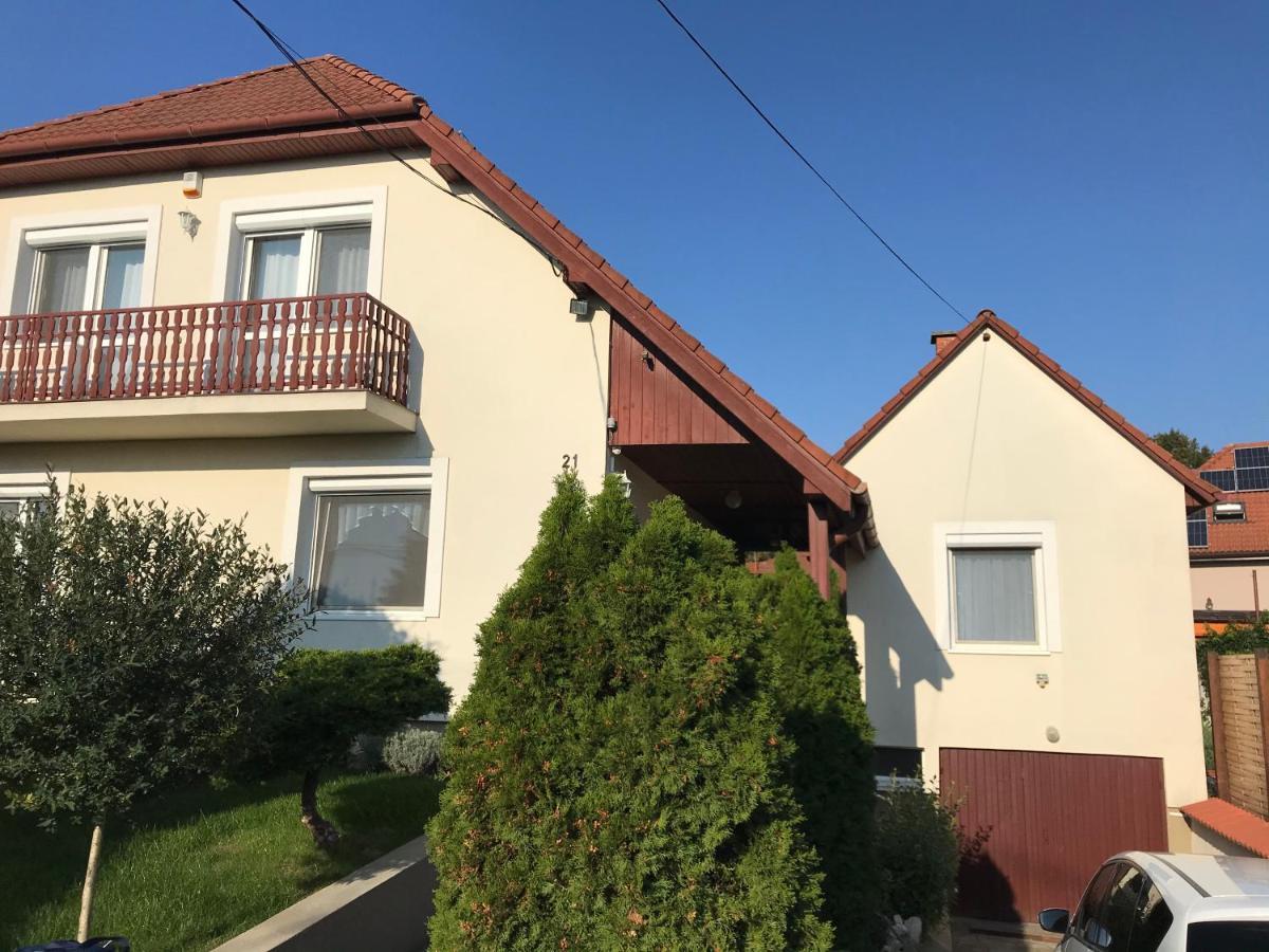 Apartman Tinasol Mosonmagyarovar Exterior photo