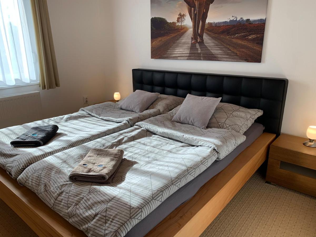 Apartman Tinasol Mosonmagyarovar Exterior photo