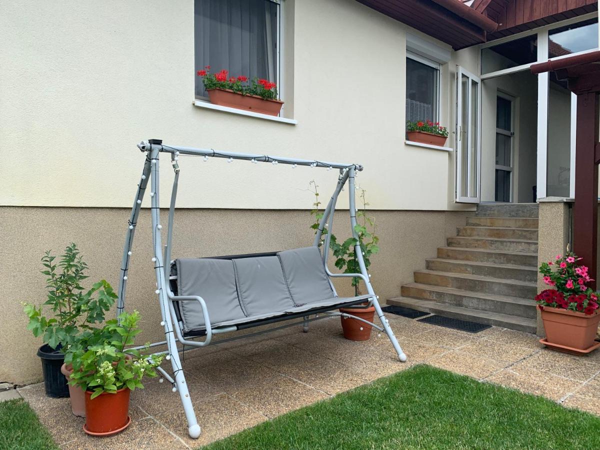 Apartman Tinasol Mosonmagyarovar Exterior photo